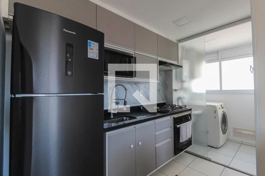 Sala/Cozinha de apartamento à venda com 2 quartos, 49m² em Vila Antonieta, São Paulo