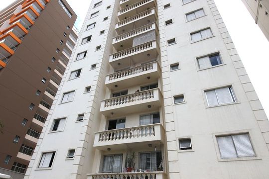 Fachada de apartamento à venda com 2 quartos, 61m² em Campo Belo, São Paulo