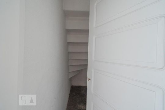 Galpão da escada de casa à venda com 2 quartos, 196m² em Bosque da Saúde, São Paulo