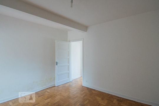 Sala 2 de casa à venda com 2 quartos, 196m² em Bosque da Saúde, São Paulo