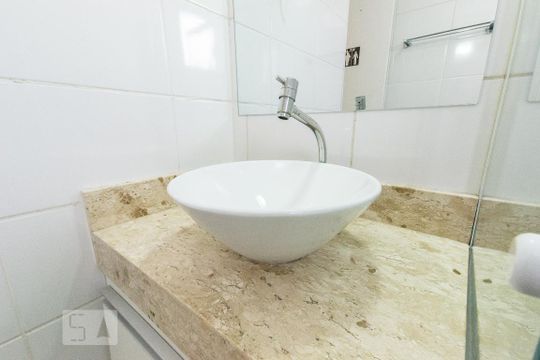 Banheiro - Torneira de apartamento para alugar com 2 quartos, 67m² em Vila Olímpia, São Paulo