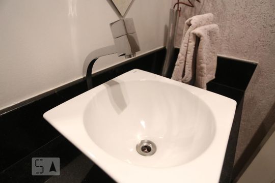Lavabo - torneira de apartamento à venda com 3 quartos, 112m² em Centro, Osasco
