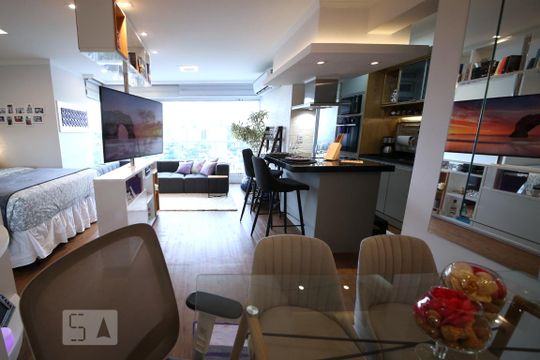 Sala  de kitnet/studio à venda com 1 quarto, 45m² em Brooklin Paulista, São Paulo