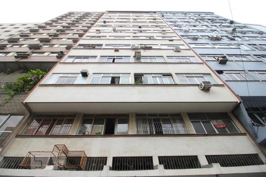 Fachada de apartamento à venda com 2 quartos, 65m² em Centro, Rio de Janeiro