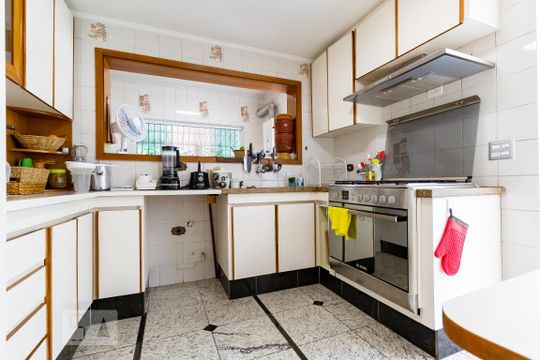 Cozinha de casa à venda com 3 quartos, 310m² em Vila Congonhas, São Paulo