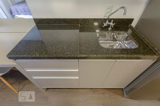 Pia de kitnet/studio para alugar com 1 quarto, 26m² em Centro, São Paulo