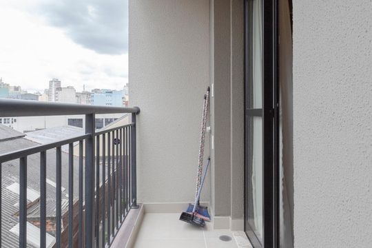 Varanda de kitnet/studio para alugar com 1 quarto, 26m² em Centro, São Paulo
