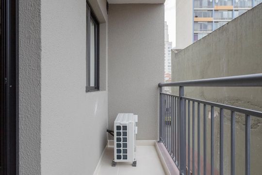 Varanda de kitnet/studio para alugar com 1 quarto, 26m² em Centro, São Paulo