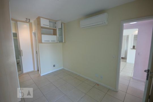 Quarto 2 de apartamento para alugar com 2 quartos, 71m² em Botafogo, Rio de Janeiro