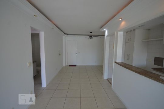 Sala de apartamento para alugar com 2 quartos, 71m² em Botafogo, Rio de Janeiro