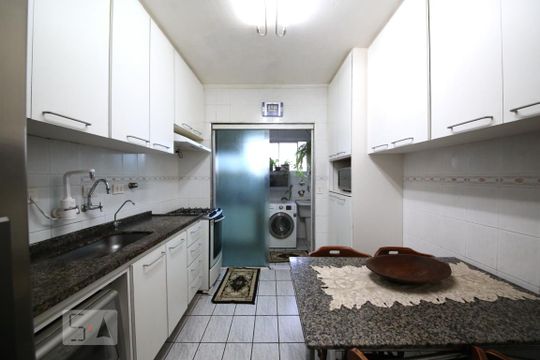 Cozinha de apartamento à venda com 3 quartos, 150m² em Brooklin, São Paulo