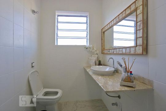 Banheiro de casa à venda com 3 quartos, 120m² em Cidade Monções, São Paulo