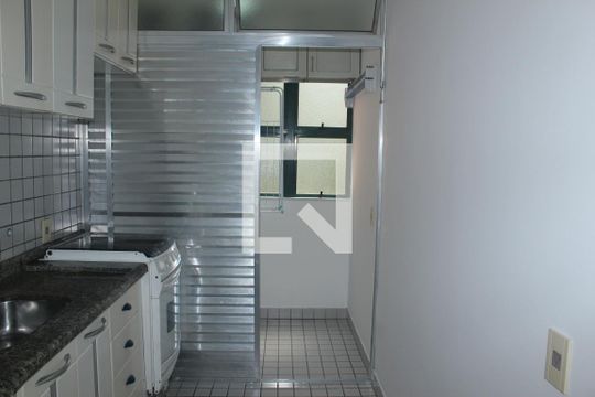 Cozinha e Área de Serviço de apartamento à venda com 3 quartos, 65m² em Vila do Castelo, São Paulo