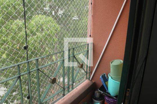 Sacada de apartamento para alugar com 3 quartos, 65m² em Vila do Castelo, São Paulo