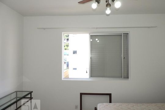Suite 1 de apartamento para alugar com 3 quartos, 120m² em Córrego Grande, Florianópolis