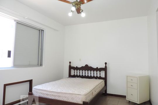 Suite 1 de apartamento para alugar com 3 quartos, 120m² em Córrego Grande, Florianópolis