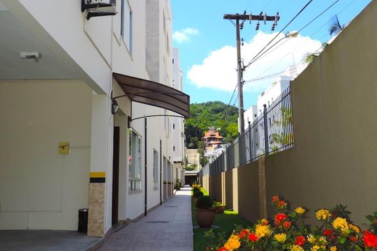 Fachada de apartamento para alugar com 3 quartos, 120m² em Córrego Grande, Florianópolis