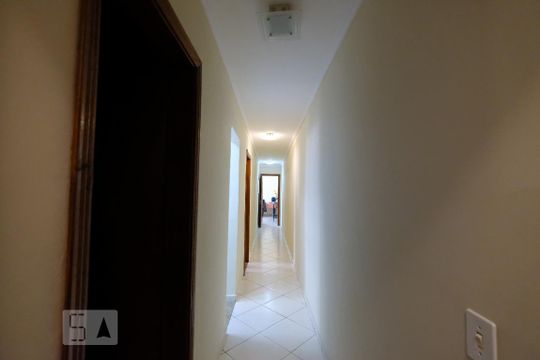Hall de casa para alugar com 4 quartos, 190m² em Boqueirão, Santos