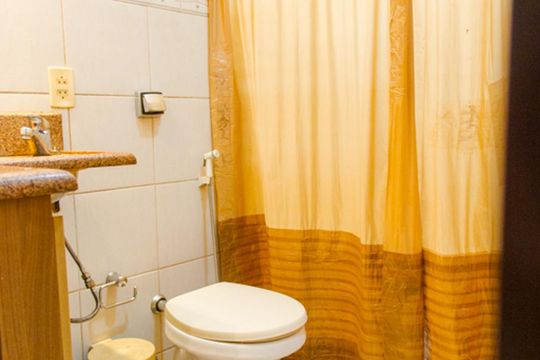 Banheiro Social de apartamento à venda com 2 quartos, 106m² em Grajaú, Rio de Janeiro