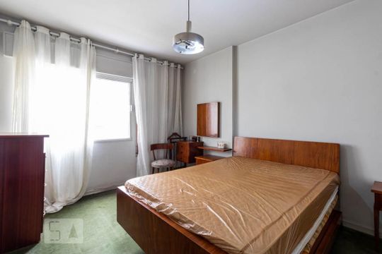 Suite de apartamento para alugar com 3 quartos, 226m² em Itaim Bibi, São Paulo