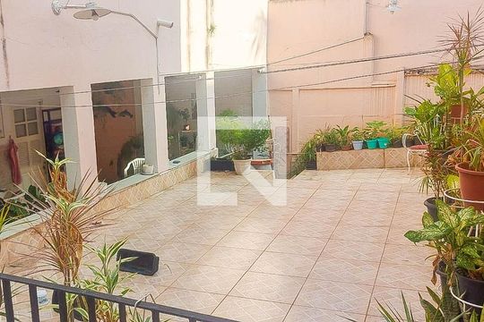 Quintal de casa à venda com 8 quartos, 500m² em Piedade, Rio de Janeiro