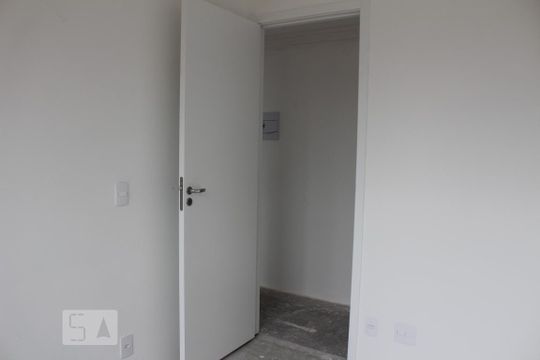 Quarto de apartamento para alugar com 2 quartos, 42m² em Itaquera, São Paulo