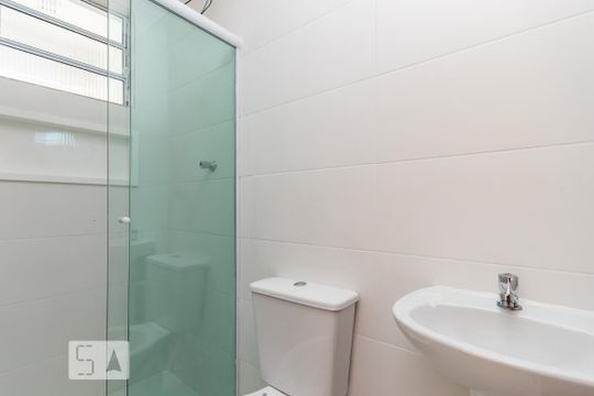 Banheiro de apartamento para alugar com 2 quartos, 42m² em Jardim Nordeste, São Paulo