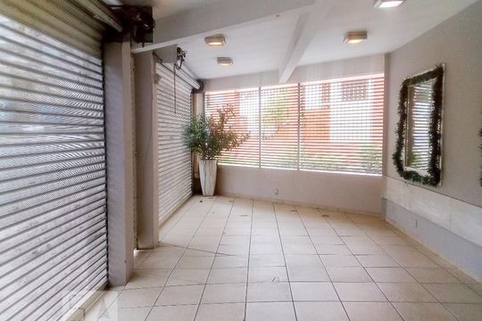 Garagem de casa à venda com 7 quartos, 320m² em Vila Mariana, São Paulo