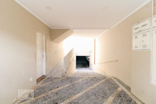 Garagem de kitnet/studio para alugar com 1 quarto, 50m² em Vila São José (ipiranga), São Paulo
