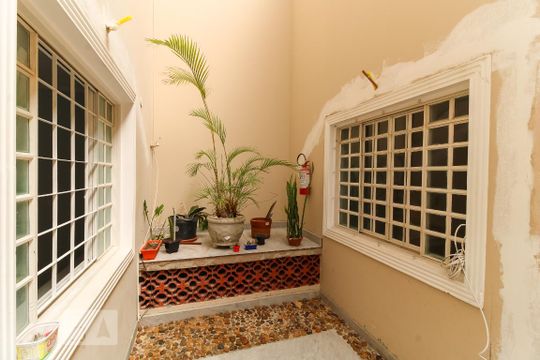 Área Externa de kitnet/studio para alugar com 1 quarto, 50m² em Vila São José (ipiranga), São Paulo