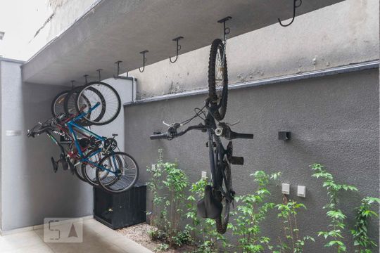 Área comum - Bicicletário de kitnet/studio para alugar com 1 quarto, 28m² em Sé, São Paulo