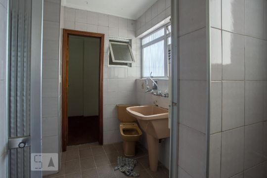 Área de Serviço de apartamento para alugar com 3 quartos, 90m² em Jardim Sonia, São Paulo
