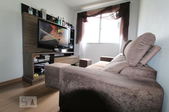 Sala de apartamento para alugar com 2 quartos, 55m² em Pinheirinho, Curitiba