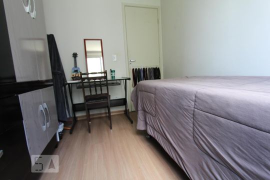 Quarto 1 de apartamento para alugar com 2 quartos, 55m² em Pinheirinho, Curitiba