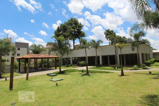Área comum de apartamento para alugar com 2 quartos, 55m² em Pinheirinho, Curitiba