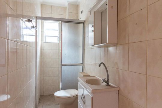 Banheiro de apartamento à venda com 2 quartos, 50m² em Jardim Valéria, Guarulhos