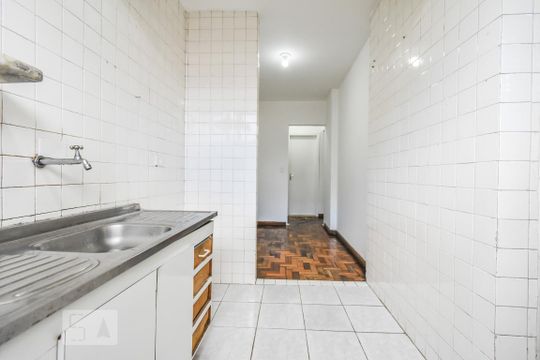 Cozinha de apartamento para alugar com 1 quarto, 63m² em Pinheiros, São Paulo