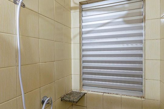 Banheiro Social de apartamento à venda com 2 quartos, 60m² em São Lourenço, Niterói