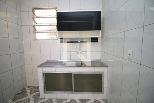 Cozinha de apartamento para alugar com 2 quartos, 66m² em Braz de Pina, Rio de Janeiro