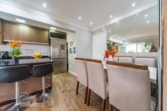 Sala de apartamento à venda com 2 quartos, 67m² em Vila Homero Thon, Santo André