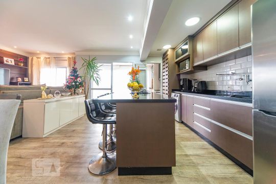 Cozinha  de apartamento à venda com 2 quartos, 67m² em Vila Homero Thon, Santo André