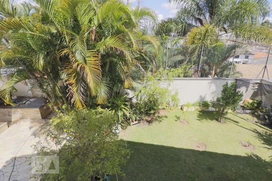 Vista Suíte 2 de casa à venda com 3 quartos, 490m² em Chácara Monte Alegre, São Paulo