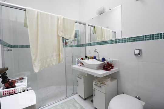 Suíte 1 de casa à venda com 3 quartos, 490m² em Chácara Monte Alegre, São Paulo