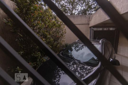 Vista Sala de Estar de casa à venda com 4 quartos, 357m² em Vila Nova Manchester, São Paulo