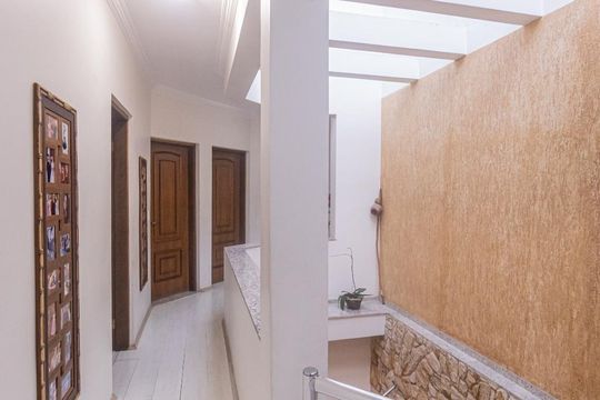 Corredor de casa à venda com 4 quartos, 357m² em Vila Nova Manchester, São Paulo