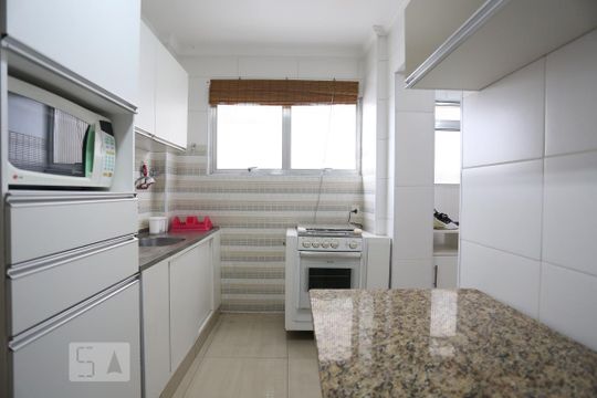 Cozinha de apartamento para alugar com 3 quartos, 60m² em Jaguaré, São Paulo