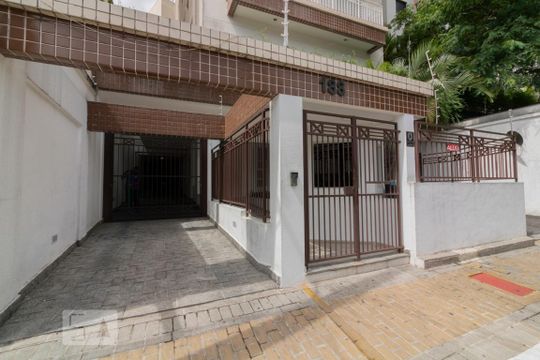 Fachada de apartamento para alugar com 1 quarto, 45m² em Itaim Bibi, São Paulo
