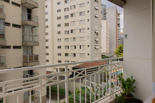 Varanda Suíte de apartamento para alugar com 1 quarto, 45m² em Itaim Bibi, São Paulo