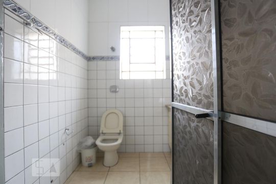 Banheiro Social de casa à venda com 5 quartos, 144m² em Jardim Bonfiglioli, São Paulo