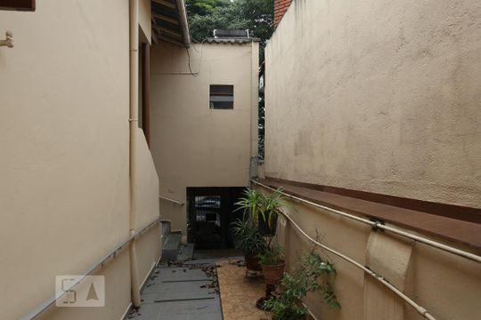 Corredor de entrada de casa à venda com 5 quartos, 144m² em Jardim Bonfiglioli, São Paulo